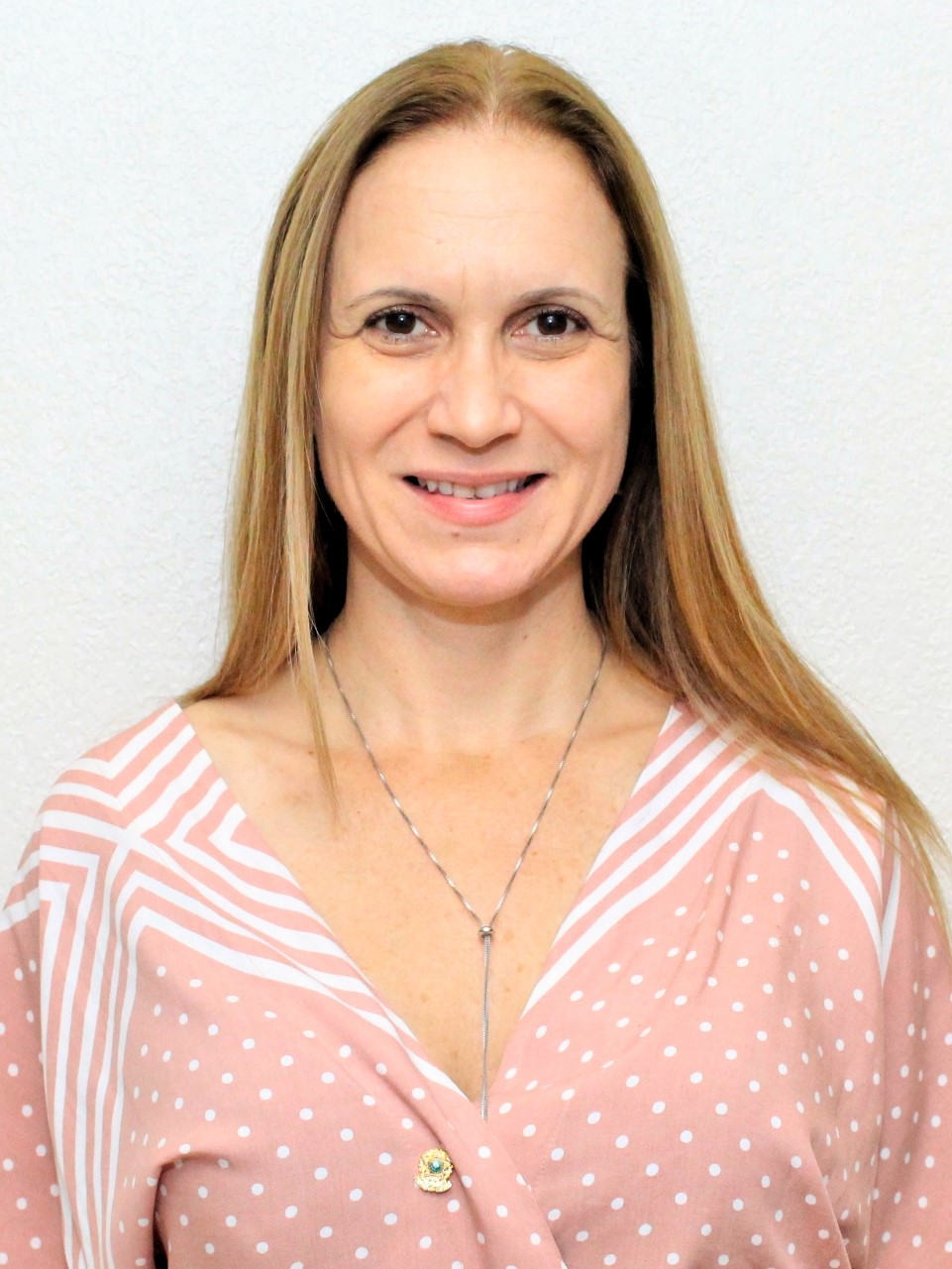 Dra. Cláudia Joana Stinghen Barbosa